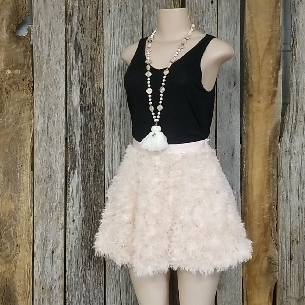 FOREVER 21 PLUSHY SWIRLED FABRC TEXTURED MINI!